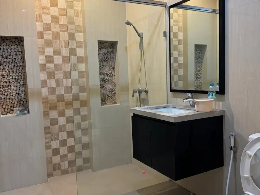 Dijual Rumah Pakuwon Indah, Surabaya