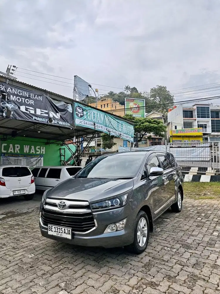 Kijang Innova Reborn 2.4 V Luxury Diesel Automatic