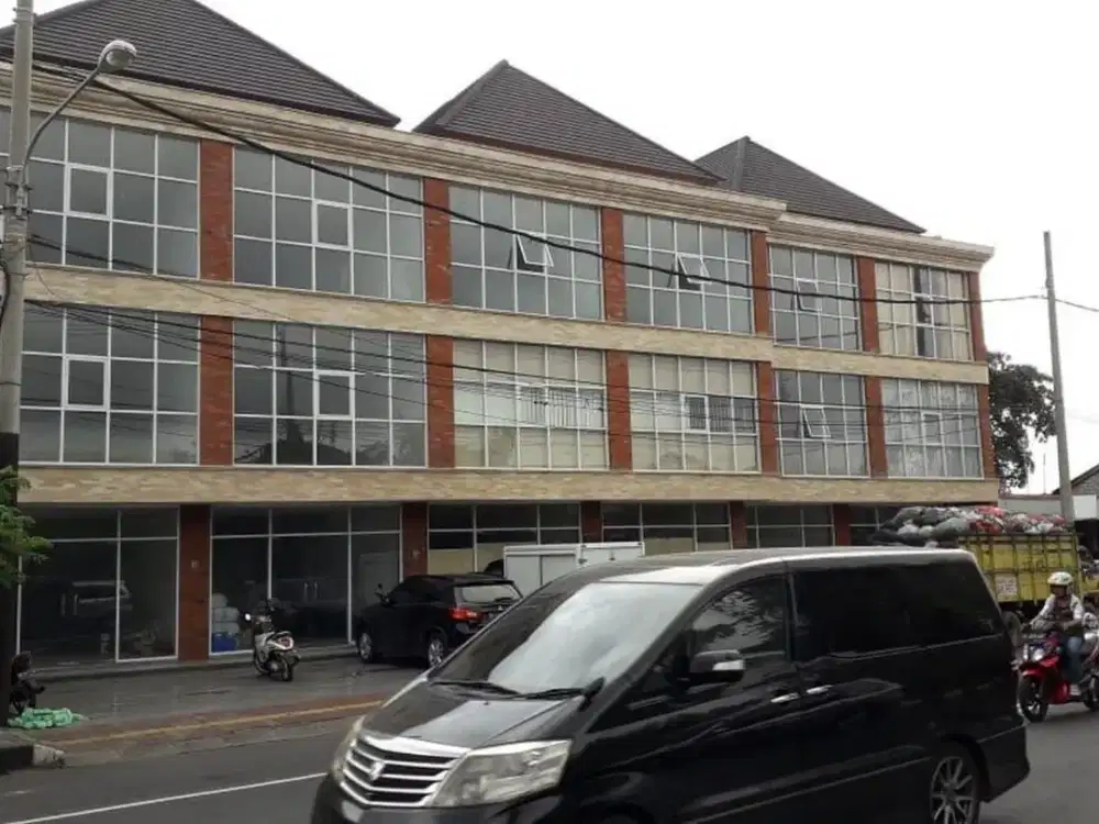 2 Unit Ruko 3 Lantai Dijual di, Mahendradatta, Denpasar Area