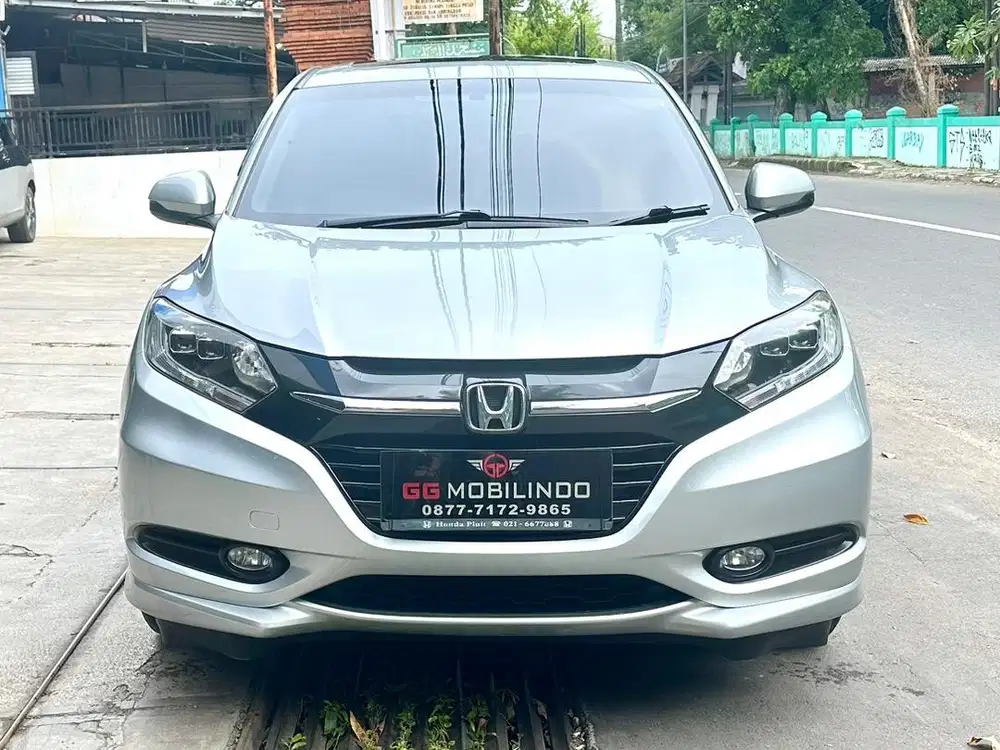 Honda HRV 1.8 RS Prestige CVT Automatic Th 2016