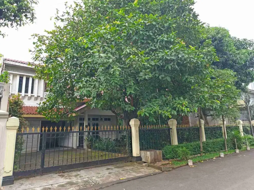 Rumah Asri 2lt di Jl Karyawan Pondok Pinang Jakarta Selatan