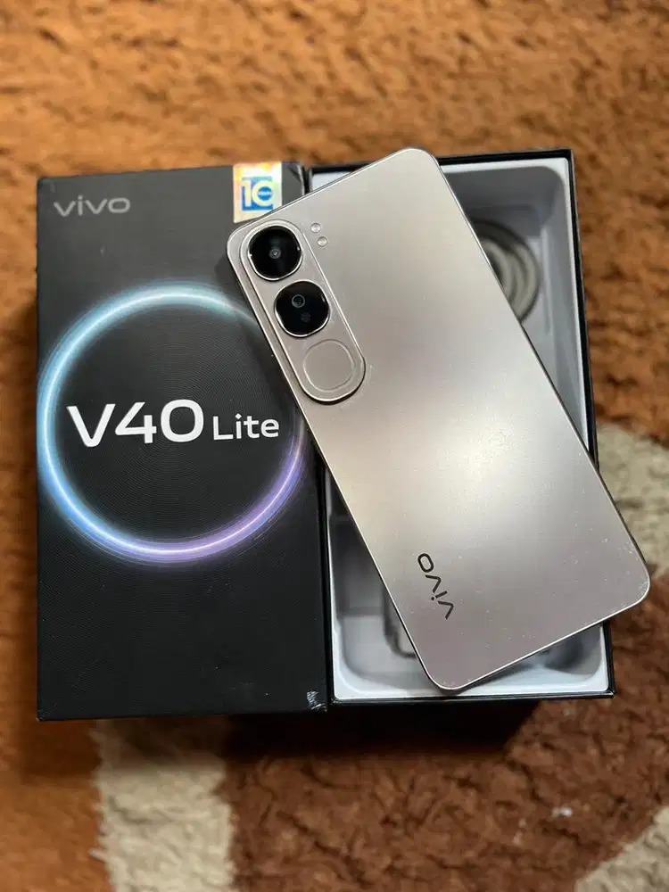 Vivo v40 lite (8/128)