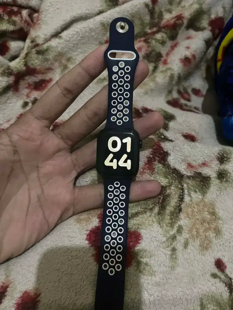 Apple Watch SE Gen 2 40mm Garansi Resmi (Unit only)