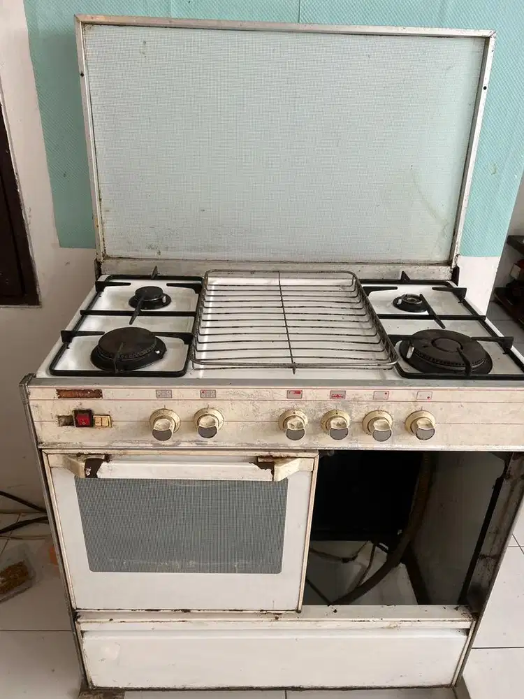 Kompor gas meja 4  tungku merk modena