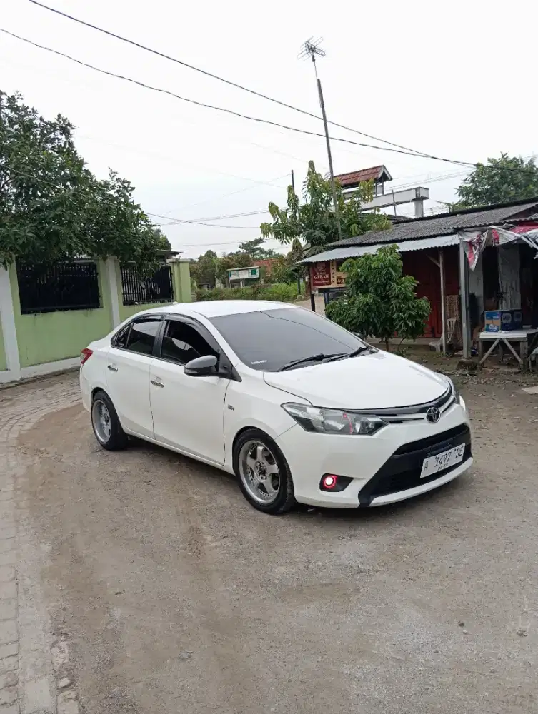 TOYOTA VIOS LIMO
