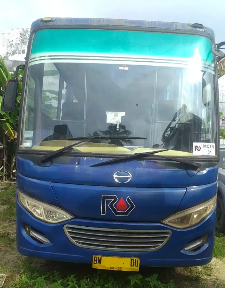 Bus Medium Hino Dutro 2017 (27 kursi)