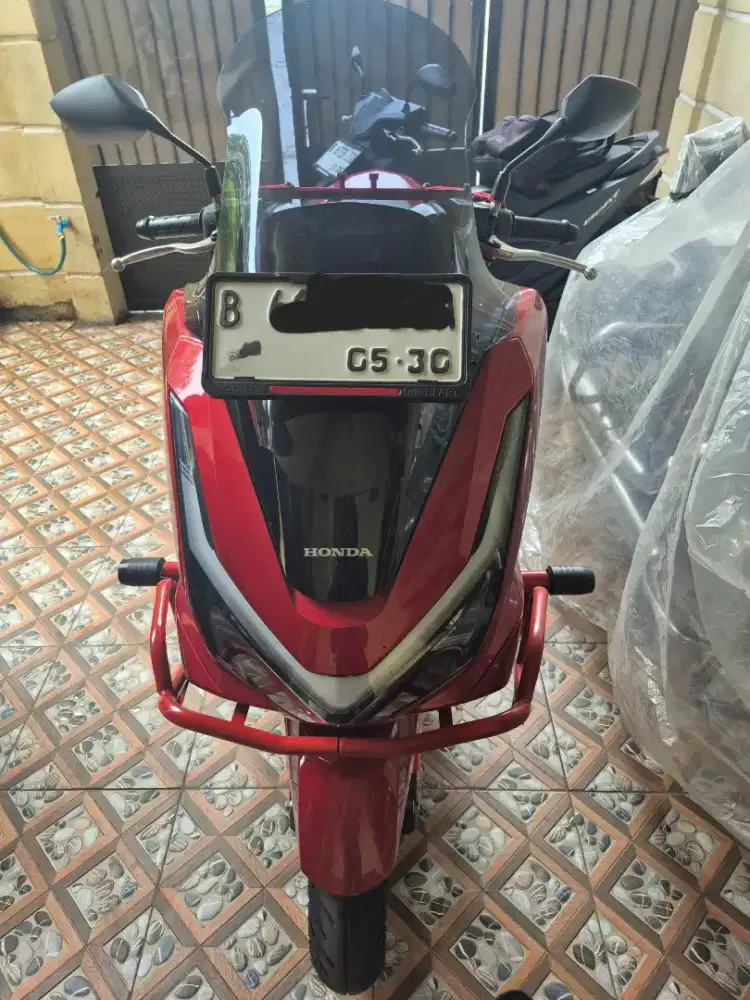 Honda pcx 2025 merah
