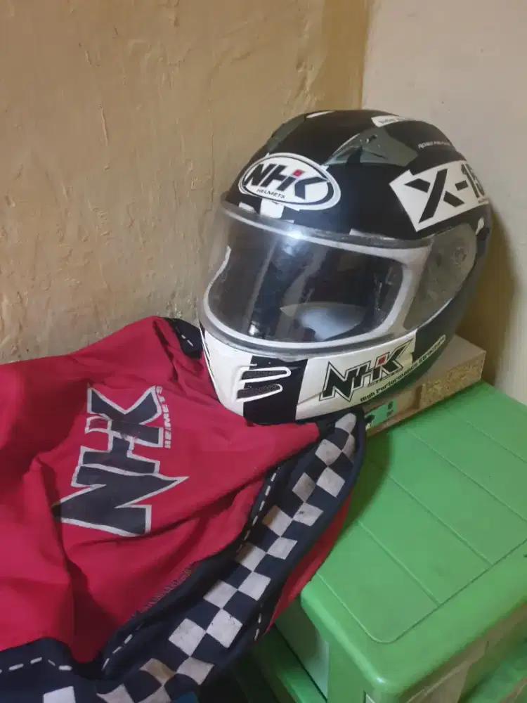 Helm NHK  jarang pakai