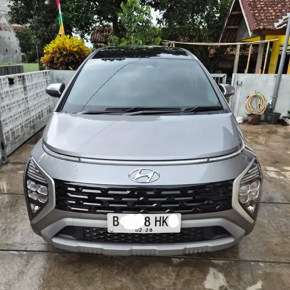 Hyundai Stargazer Prime Two Tone Captain Seta