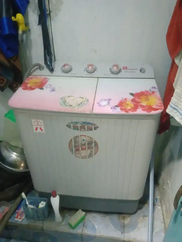 Mesin cuci 2tabung merk daimitsu