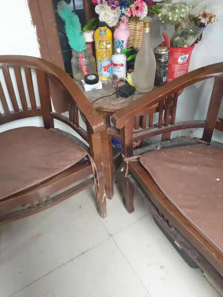 Bangku Tamu Kayu Jati 1 Set (2 Kursi + Meja)