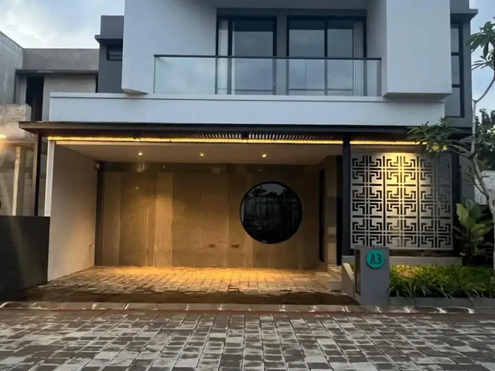 Dalam Perumahan Mewah, Rumah 2 Lantai Dekat Pintu Tol Jogja