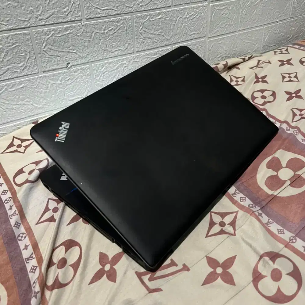 Di jual aja Lenovo Think Pad E440 Performa oke, tinggal pake