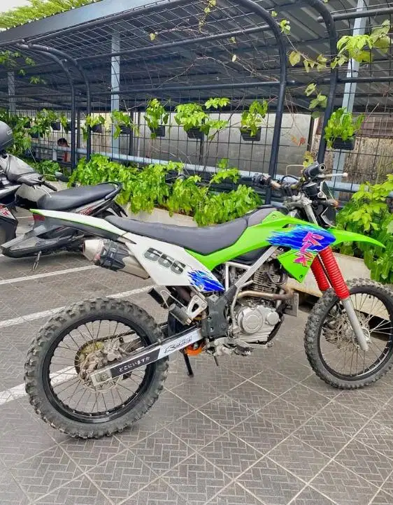 Kawasaki klx tahun 2020 type g