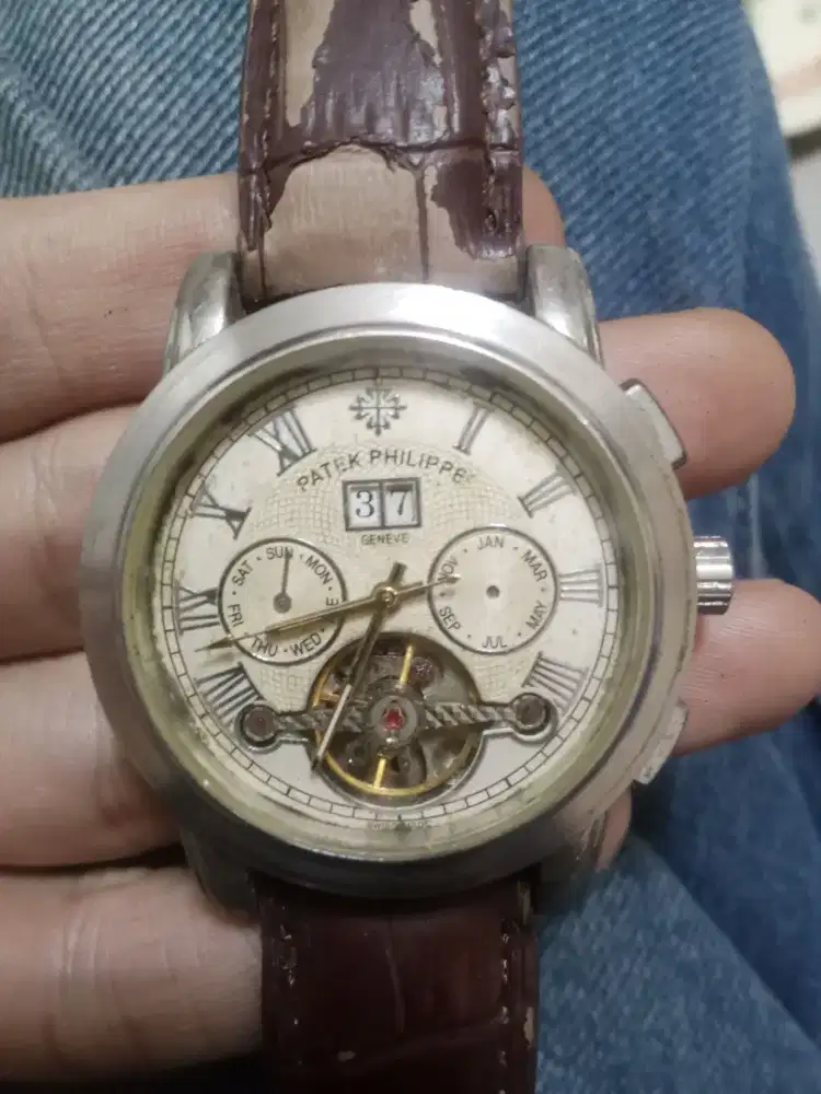 Jam tangan Patek Philippe