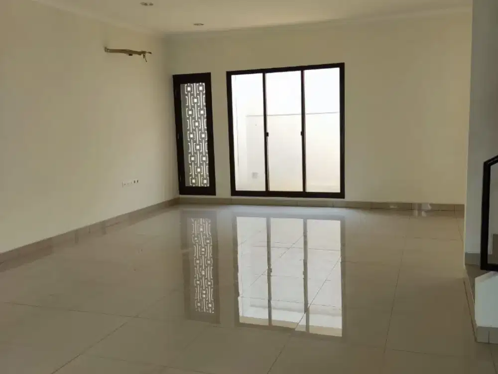 Dijual Rumah Minimalis Modern di Summarecon Bandung