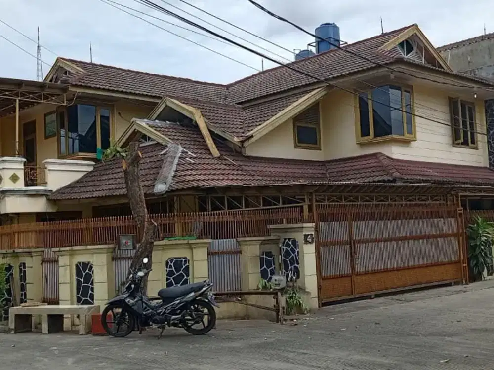 DIJUAL RUMAH HOOK DI KOMPLEKS MIGAS JOGLO JAKARTA BARAT