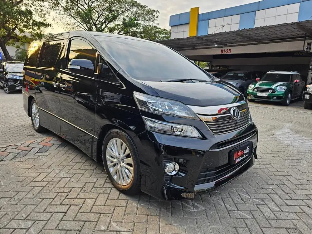 [LOW KM] TOYOTA VELLFIRE ZG PREMIUM SOUND COOL BOX 2012/2013