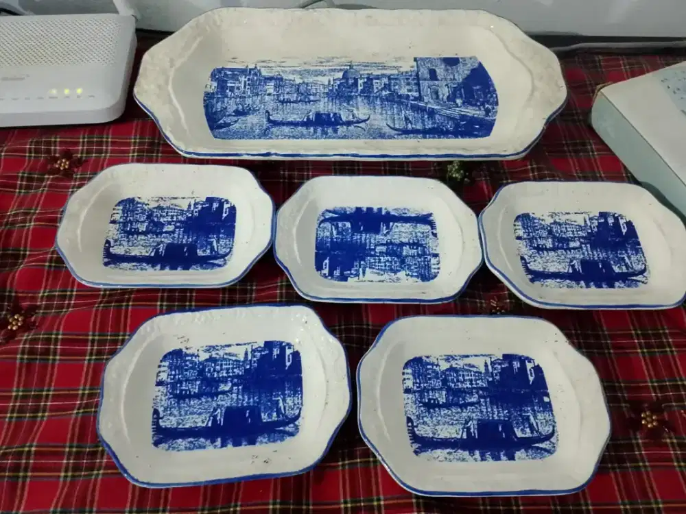 Dijual cepat pajangan piring mewah