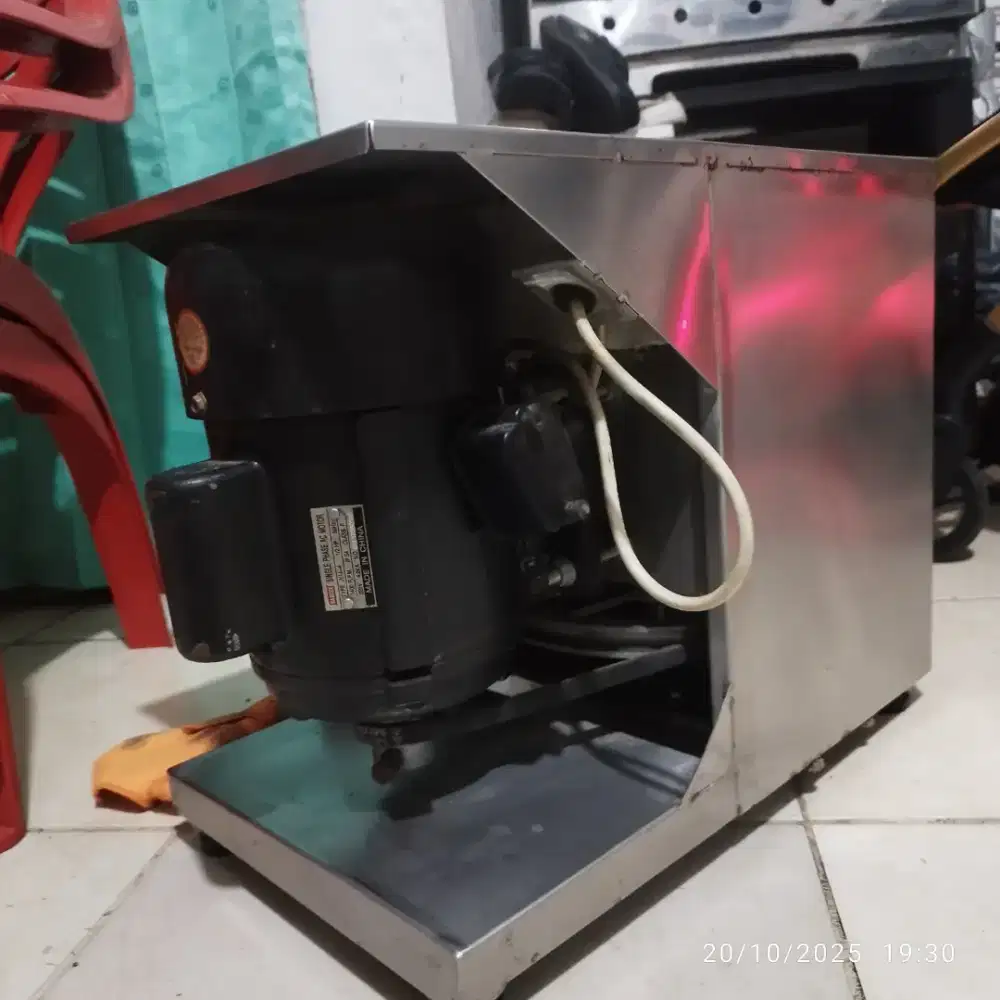 Mixer Adonan tepung dan roti