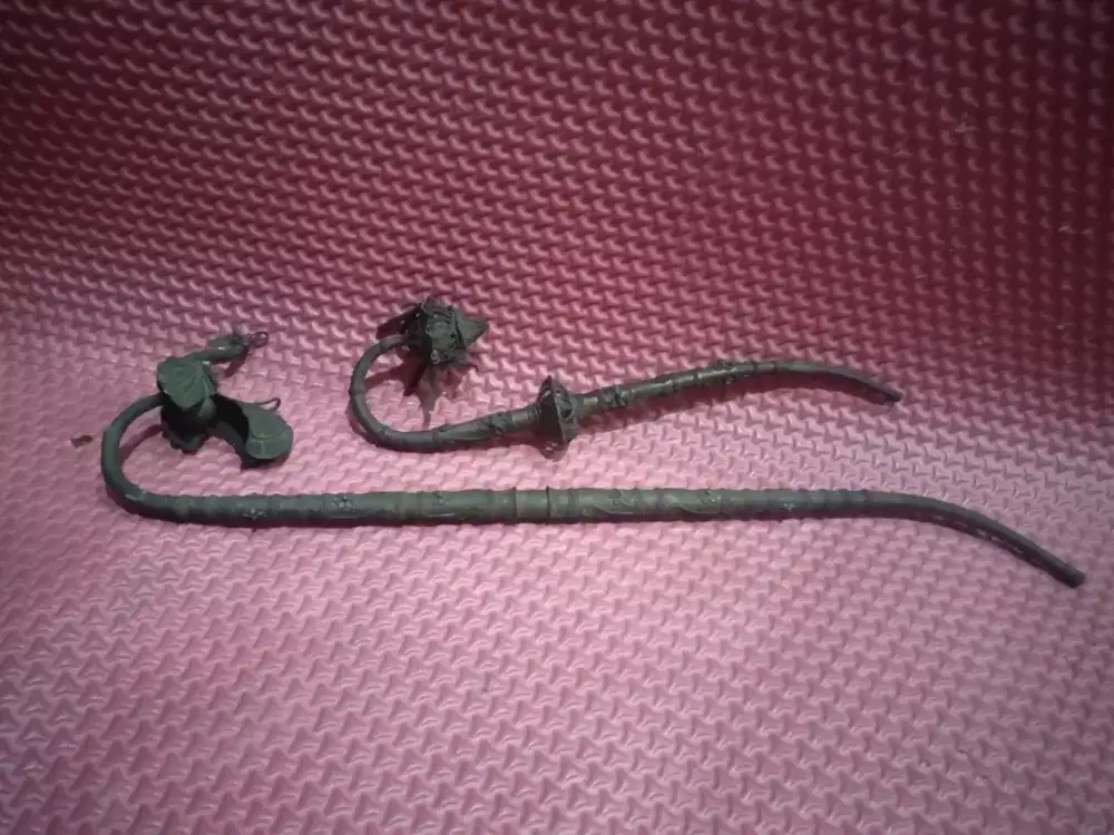 Barang antik pajangan