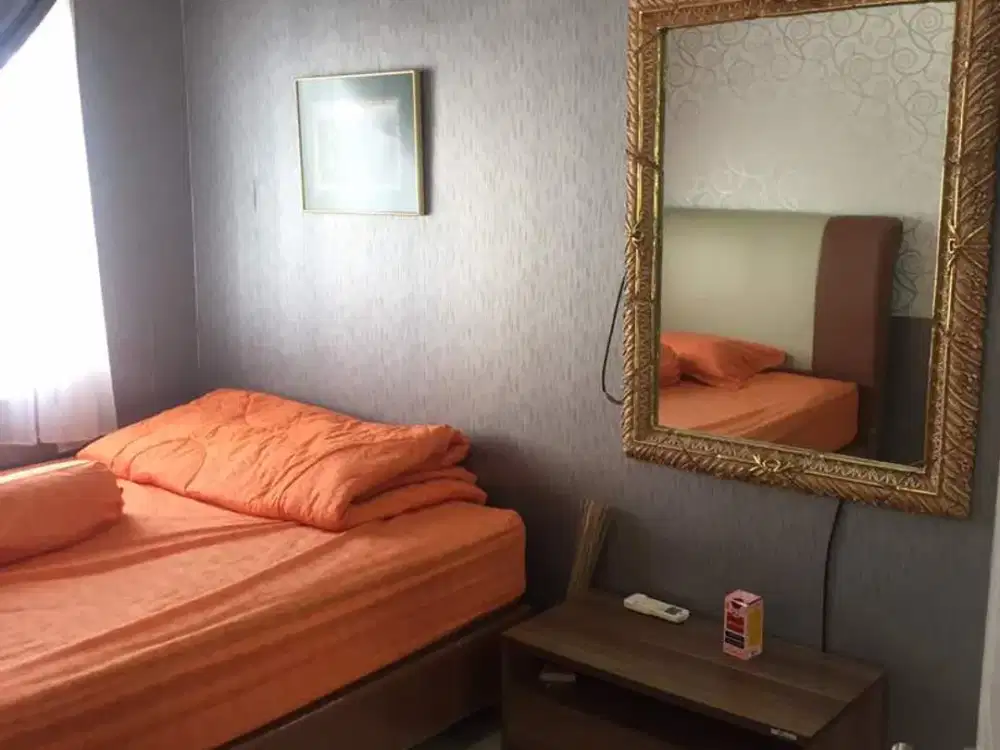 ready disewakan apartemen green lake sunter,tipe 2bedrooms full furnished,view danau,hadap utara,AC 3