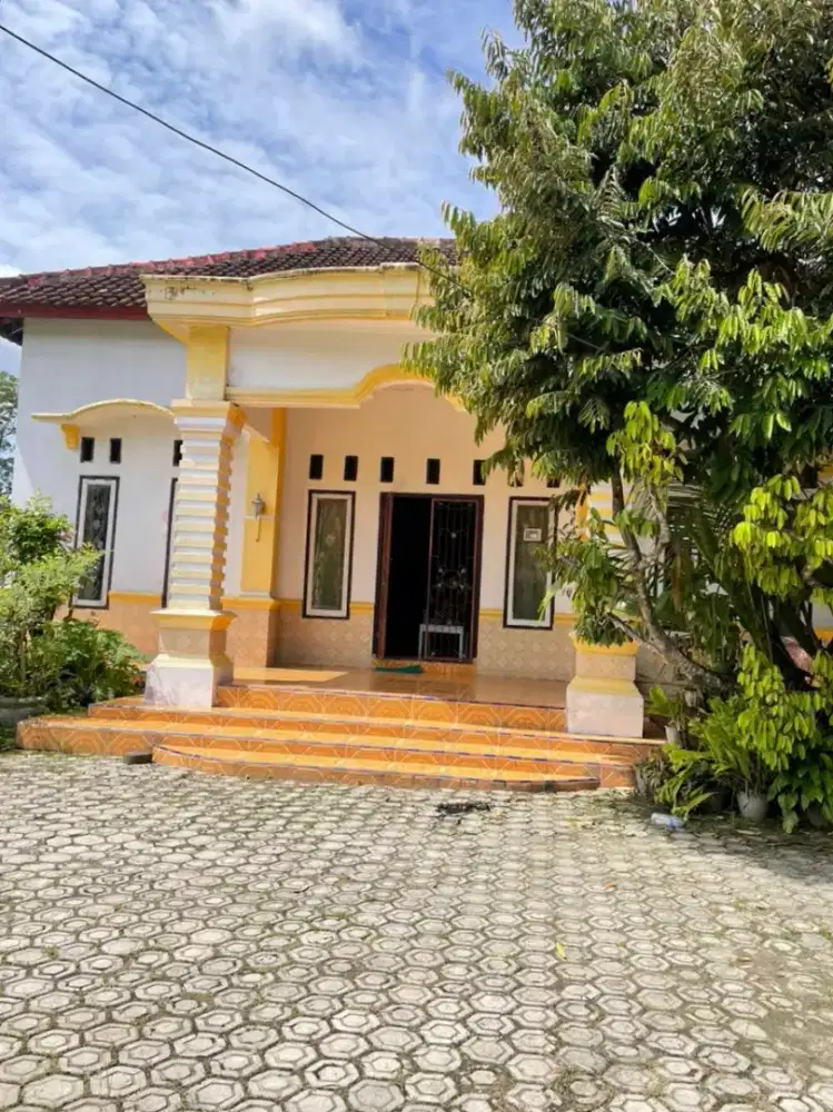 DIJUAL RUMAH, BONUS TOKO 3 PINTU (980 JT (NEGO)