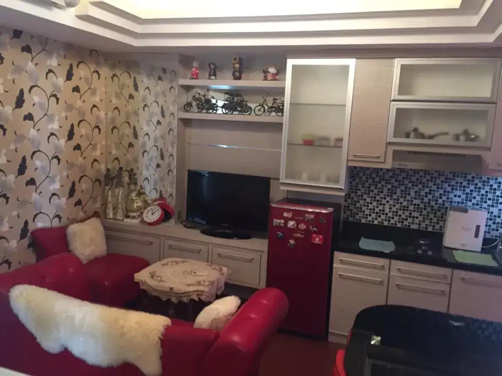 ready unit apartemen green lake sunter,2kamar furnished siap huni,3 AC dan waterheater,view laut danau,lantai vinyl