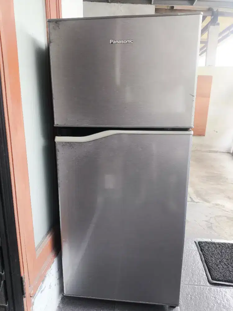 Dijual 2 kulkas : National & Panasonic