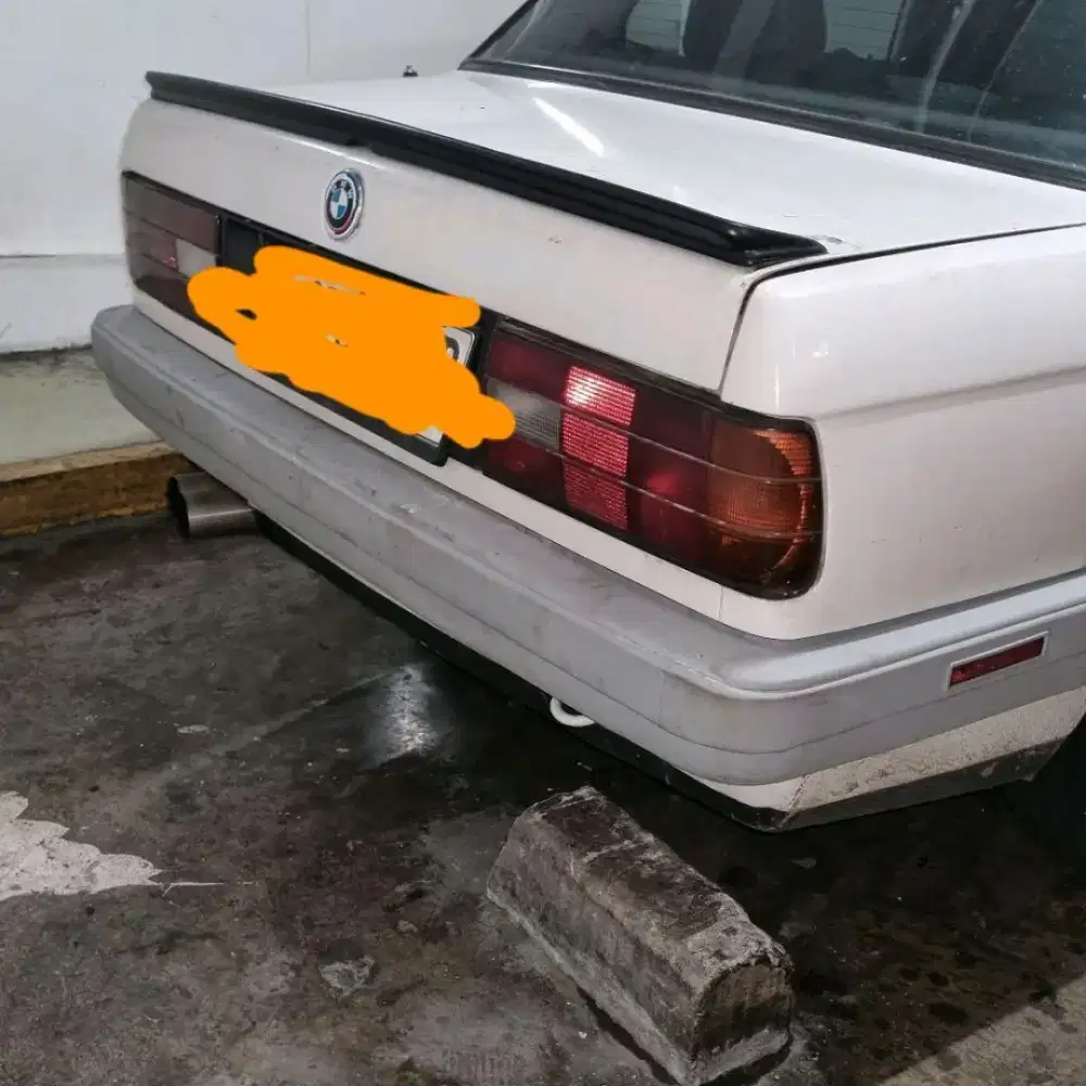 Bumper belakang side marker Original BMW E30