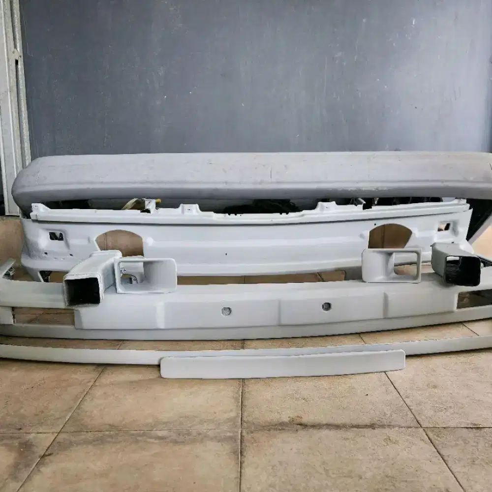 Bumper depan belakang Copotan BMW E30 original