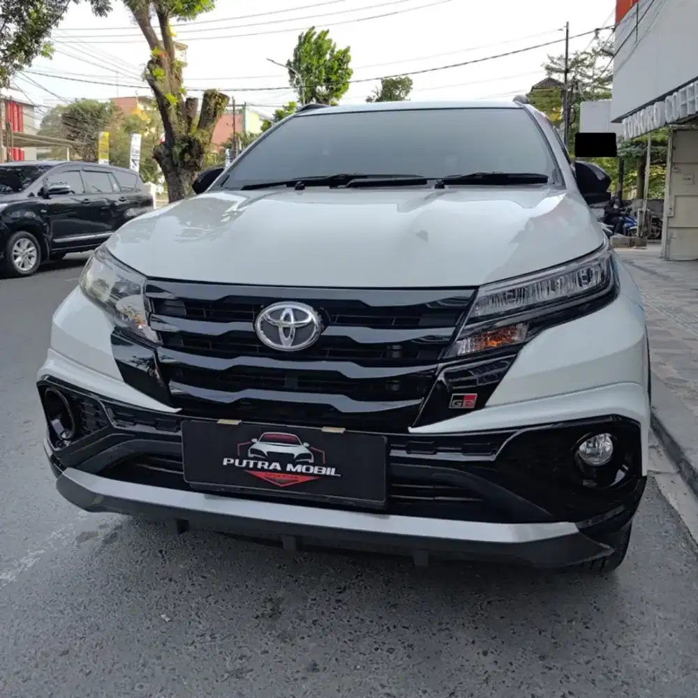 20.000km..! Toyota Rush GR Sport (Facelift) AT 2024 Putih