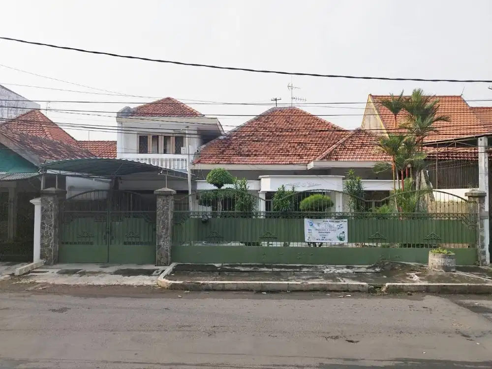 Dijual rumah klasik terawat