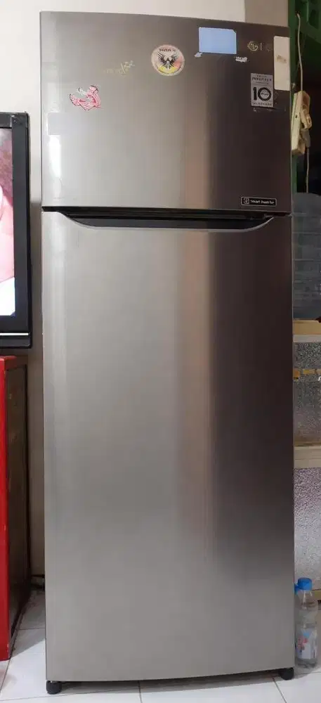 Kulkas LG 2 Pintu 225L GN-B252SLCL Bekas Normal Terawat