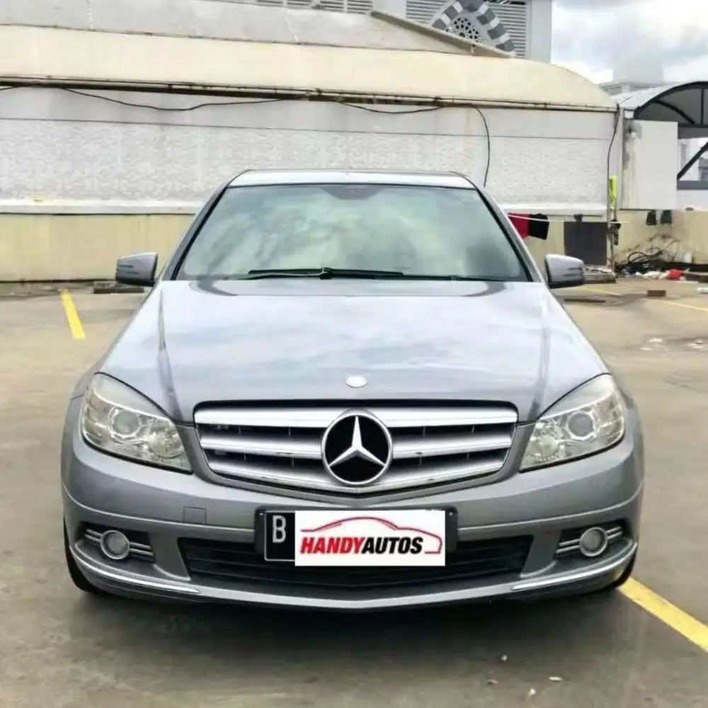 Mercedes Benz C200 CGI Avantgarde Tahun 2011 Automatic Abu abu Metalik