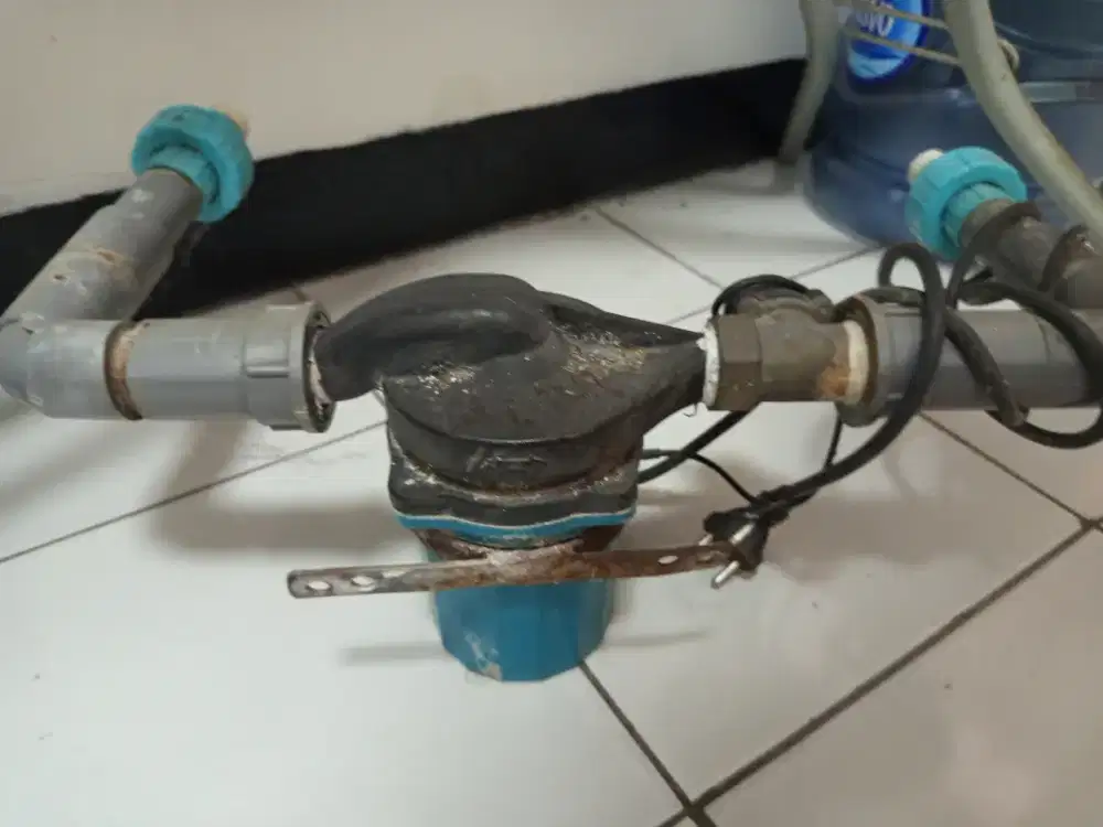 Mesin air merk WASSER. Dan mesin pendorong tekanan air