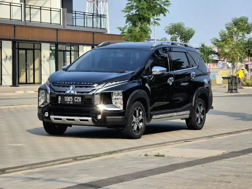 Mitsubushi Xpander Cross 1.5 Automatuc 2021 Bensin Hitam Metalik