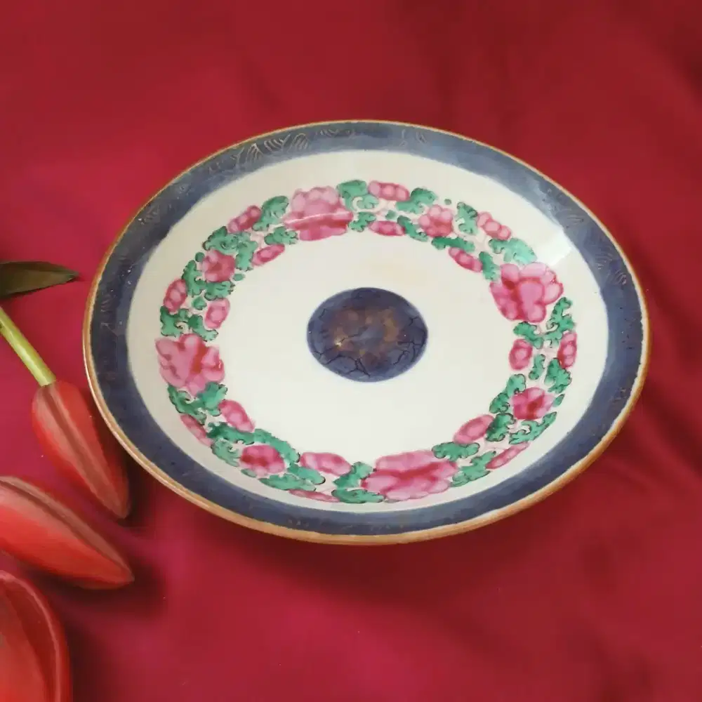 Piring keramik klasik koleksi antik, handmade, lukisan tangan