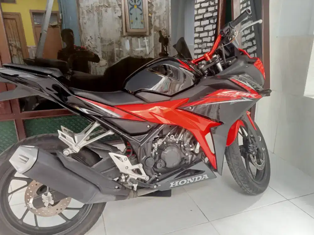 Sepeda motor CBR 150R