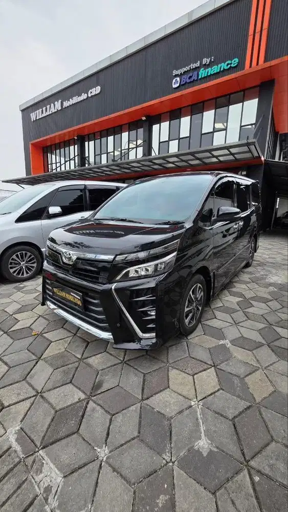 Toyota Voxy Matic Tahun 2018