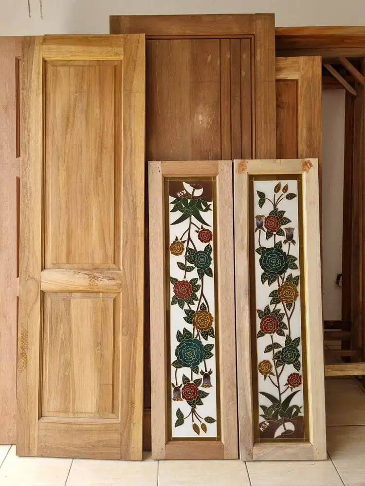 Daun Pintu Kayu