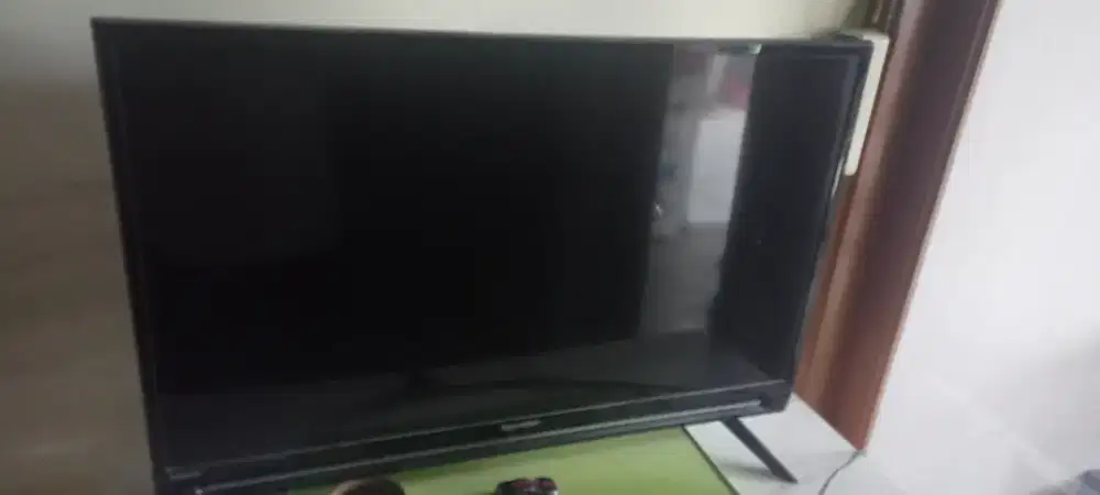 Dijual cepat TV Digital Merk Sharp Aquos 32 inc