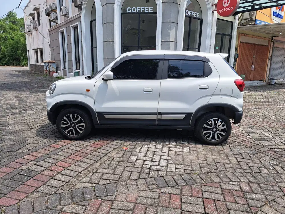 Suzuki S-Presso 2023 Facelift Km 20rb