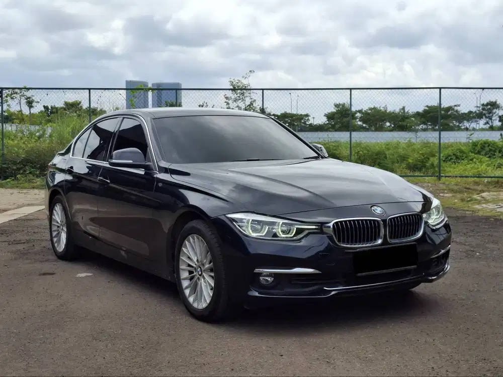 LOW KM 25RB BMW 320I LUXURY 2018