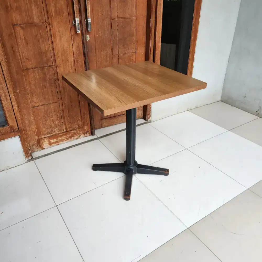 Meja ex Cafe - Meja ex Resto M5
