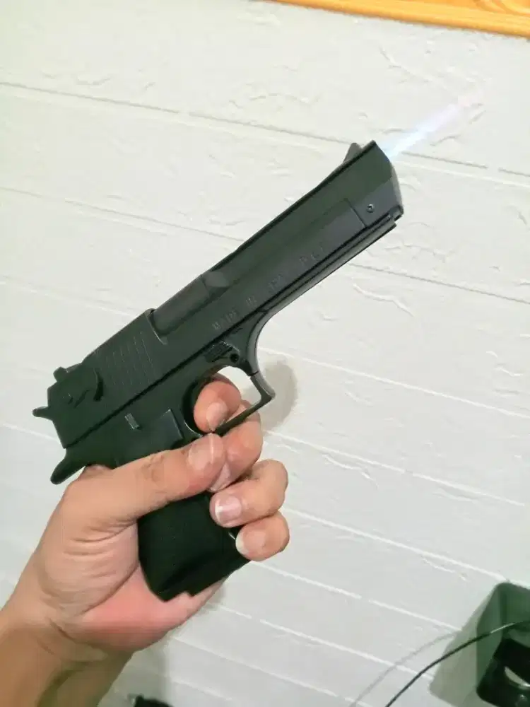 Korek Api Gas Bentuk Pistol