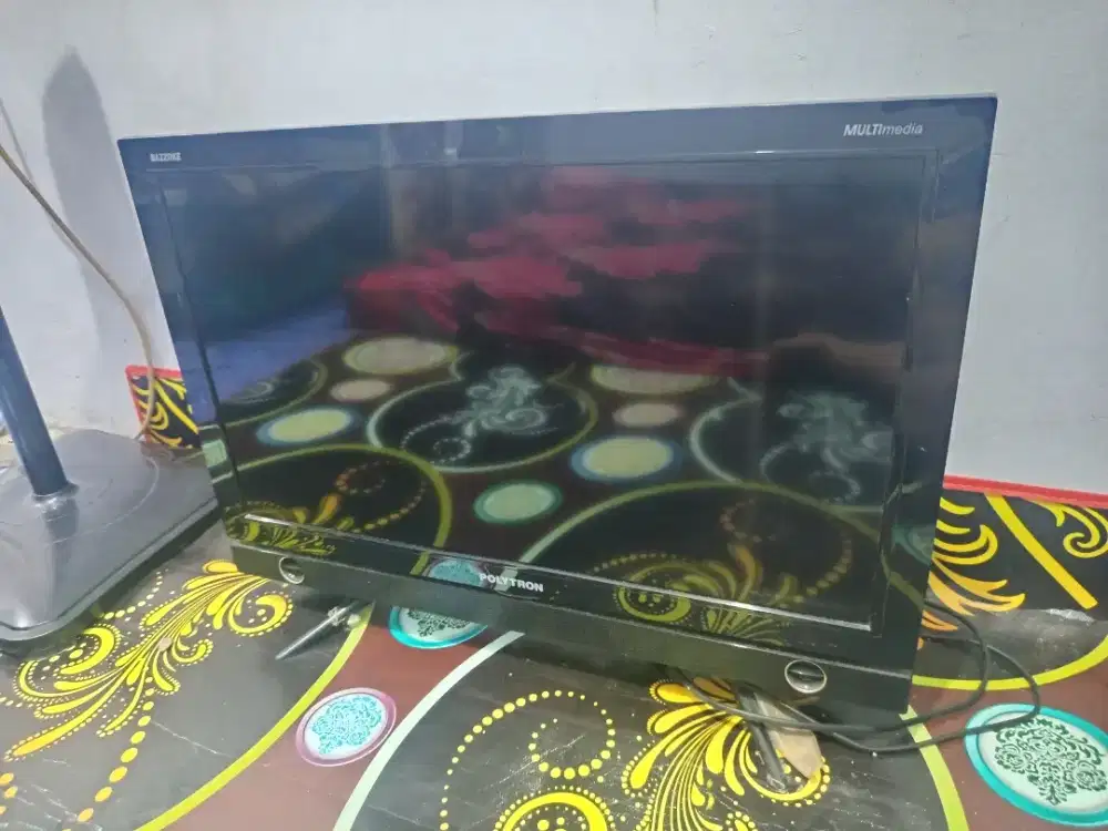 Dijual TV 24 Polytron kondisi nyala