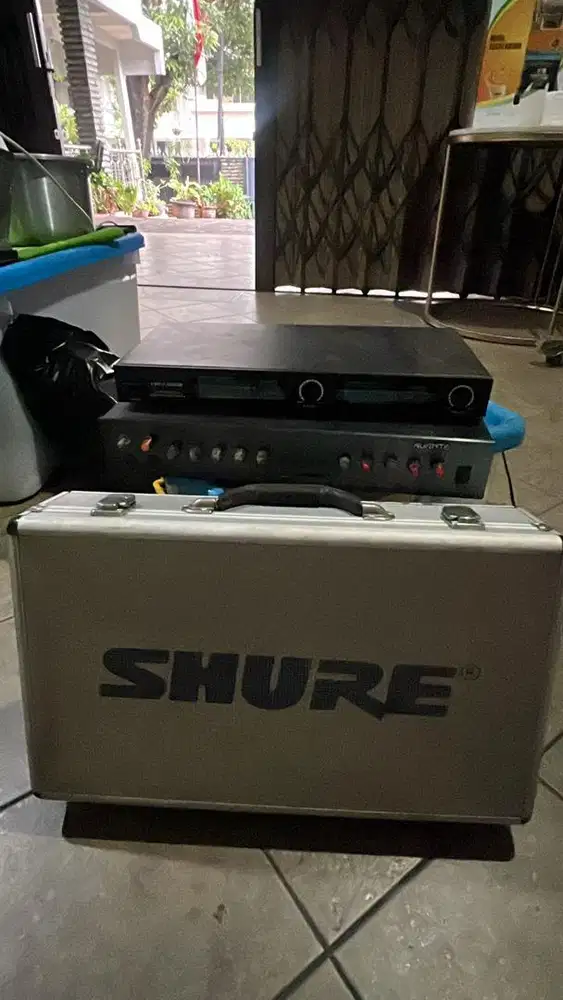 WIRELESS MIC dan EFFECT VOCAL MICROVERB  Bekas Kondisi apa adanya