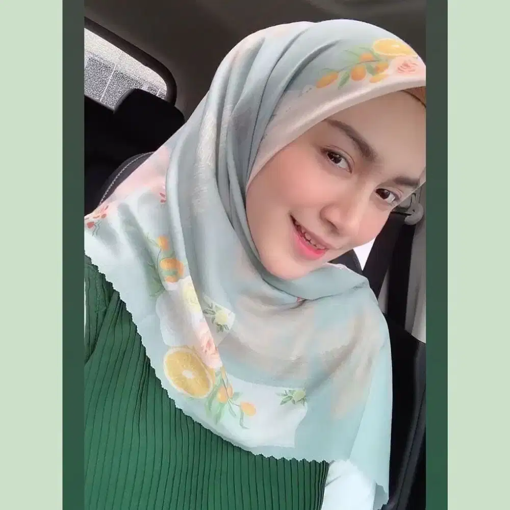 Jilbab Wanita Cantik Like New