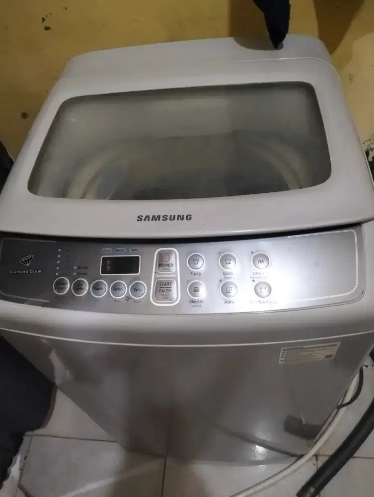 Dijual mesin cuci merk Sharp masih bagus